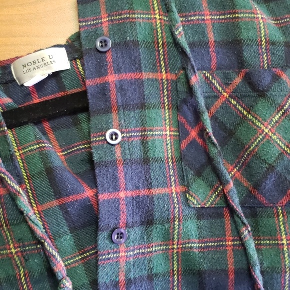 Hooded flannel - Picture 5 of 6